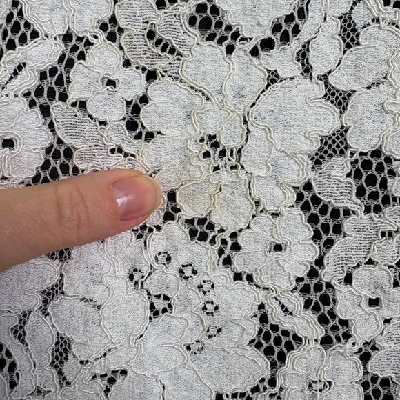 ⭐️FEW MODA White & Black Shadow Floral Crochet Lace Sheath Dress - Picture 5 of 6